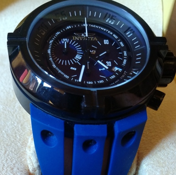 Invicta Dive Watch Black Face/Blue Rubber Strap